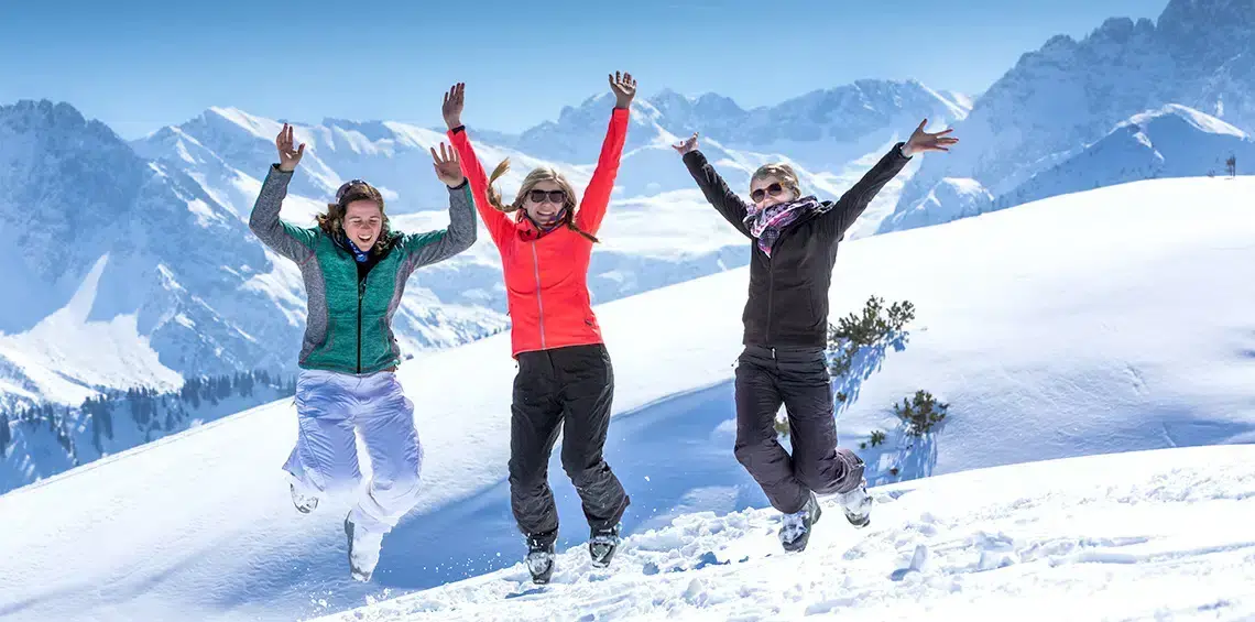 Scenic Kashmir Family Getaways