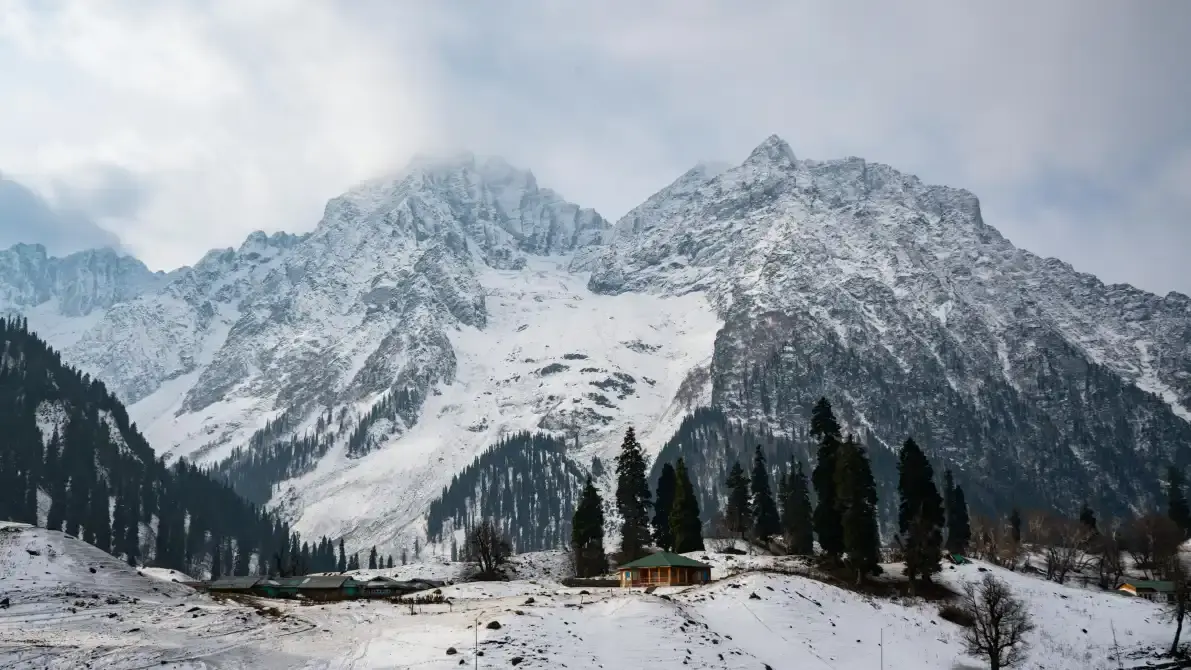 Sonmarg Snow Secrets: Best Time For Snow, Zero Point Access Guide & Essential Winter Safety Tips