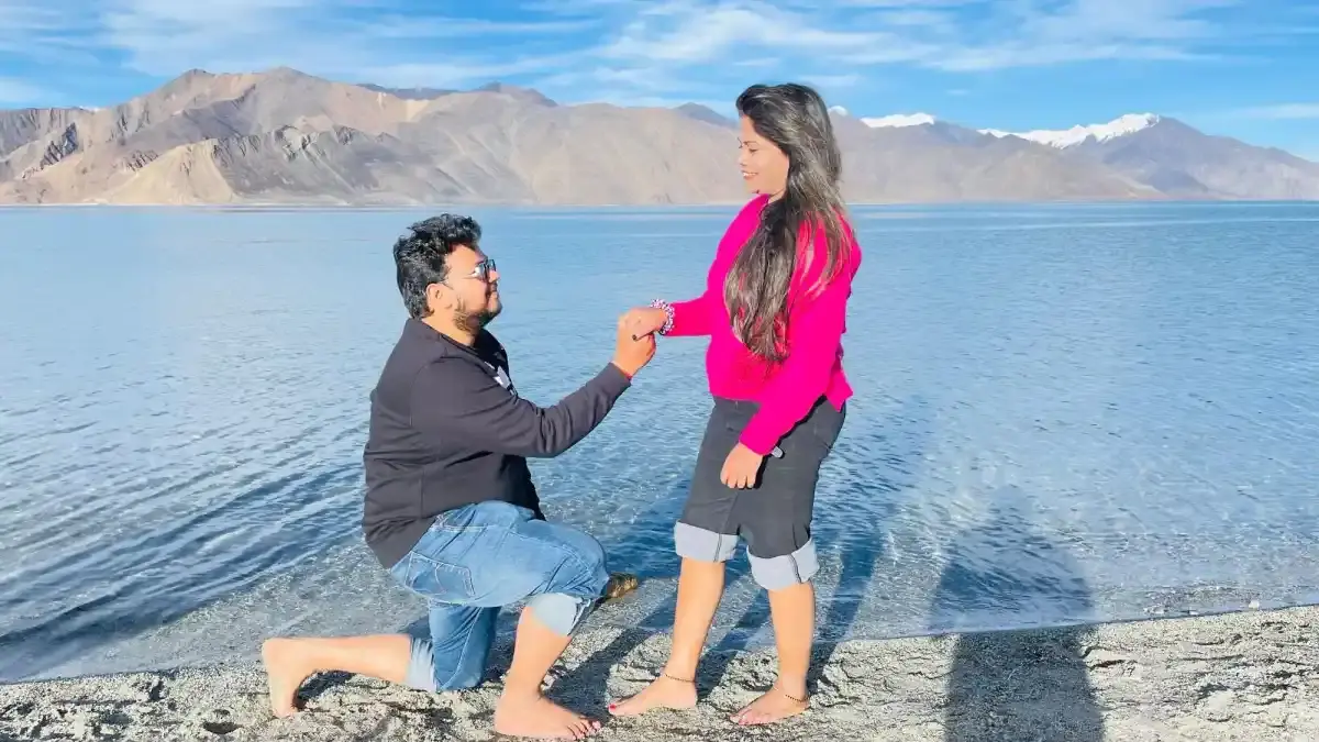 Romantic couple posing in Ladakh during Kashmir couple adventure 