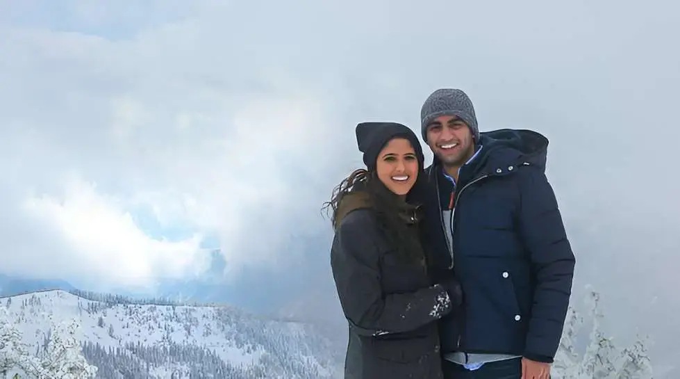 Top Places for Snowboarding and Skiing on a Honeymoon in Kashmir