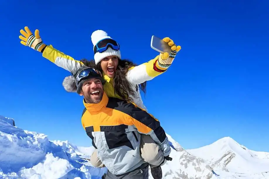 Plan Your Winter Honeymoon in Kashmir: Ultimate Guide for Couples