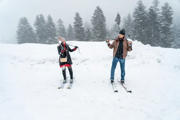 couple enjoying honeymoon tour to kashmir with top rated kashmir nirvana travel company