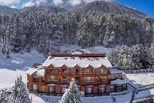 Kashmir Winter Honeymoon Tour Package with Kashmir Nirvana Travel Company